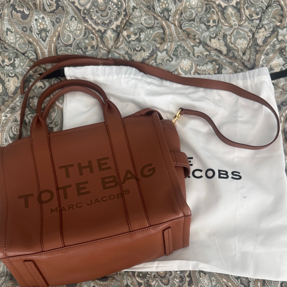 NWOT Marc Jacobs Tan Leather Tote Bag